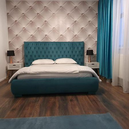 Garsonierre Central Luxury Târgu Jiu Dış mekan fotoğraf